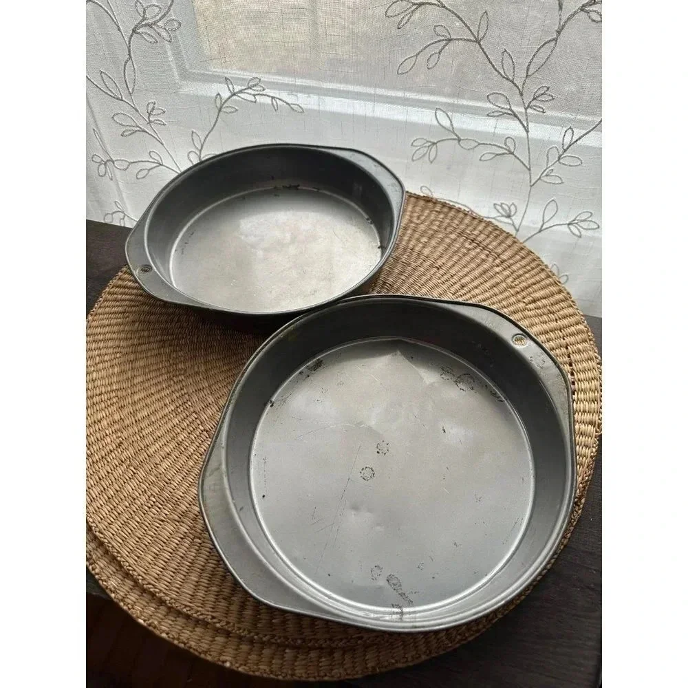 Two Round Baking pans